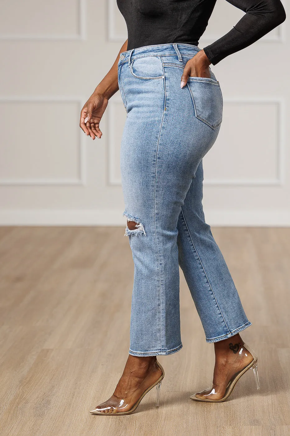 FINAL SALE - Everest Ripped Straight Jeans